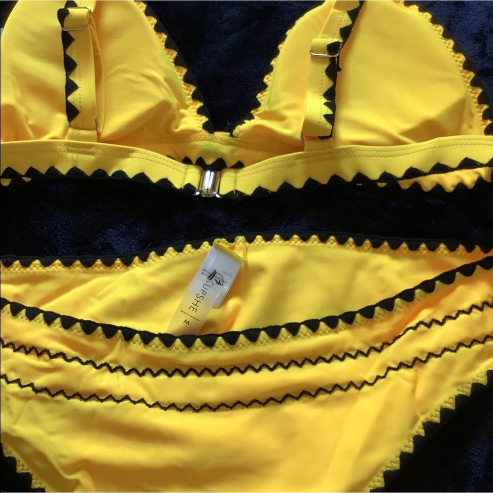 Yellow Bikini - Picture 3 of 3